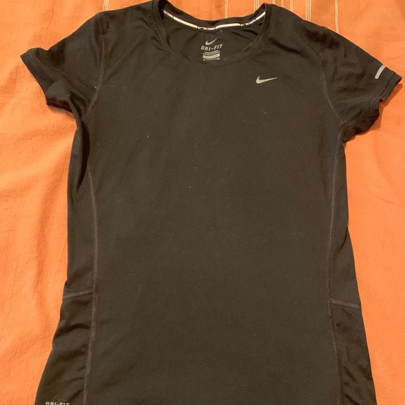 Nike Pro Women’s Dri-Fit Shirt (Small) - Picture 1 of 2